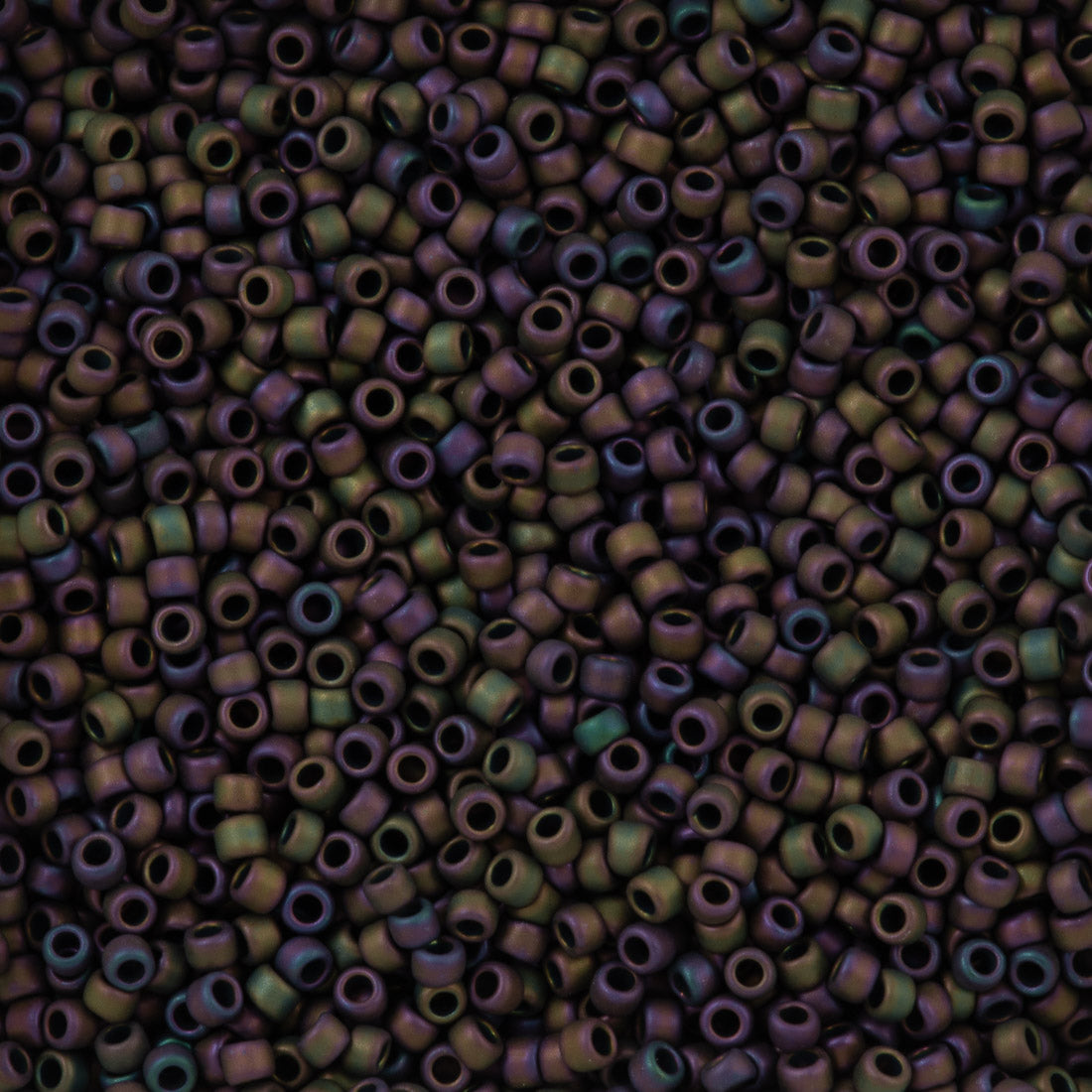 Toho Round Seed Bead 15/0 Metallic Matte Plum Iris (85F)