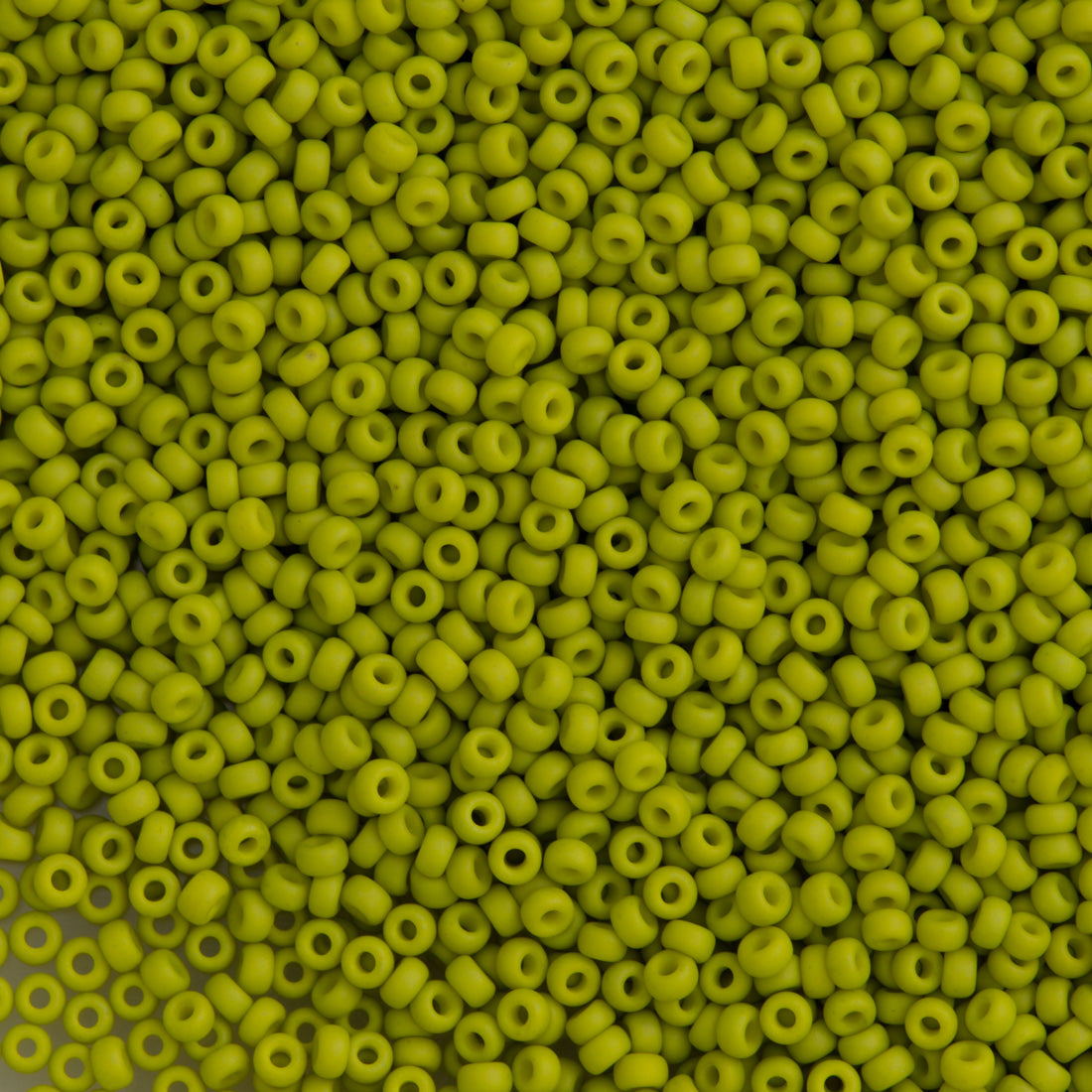 Miyuki Round Seed Bead 8/0 Opaque Matte Lime 25g (2316)