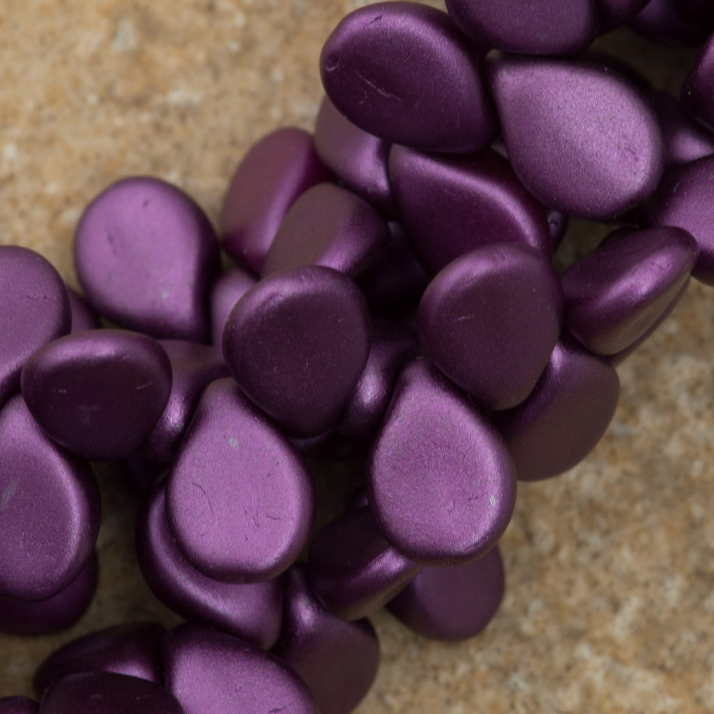 65 Preciosa Pip Pearl Coat Purple Velvet Beads (25032)