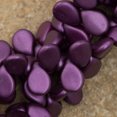65 Preciosa Pip Pearl Coat Purple Velvet Beads (25032)