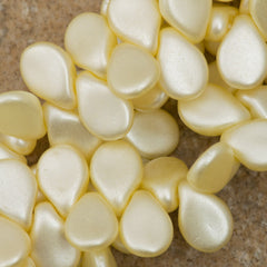 65 Preciosa Pip Pearl Coat Cream Beads (25039)