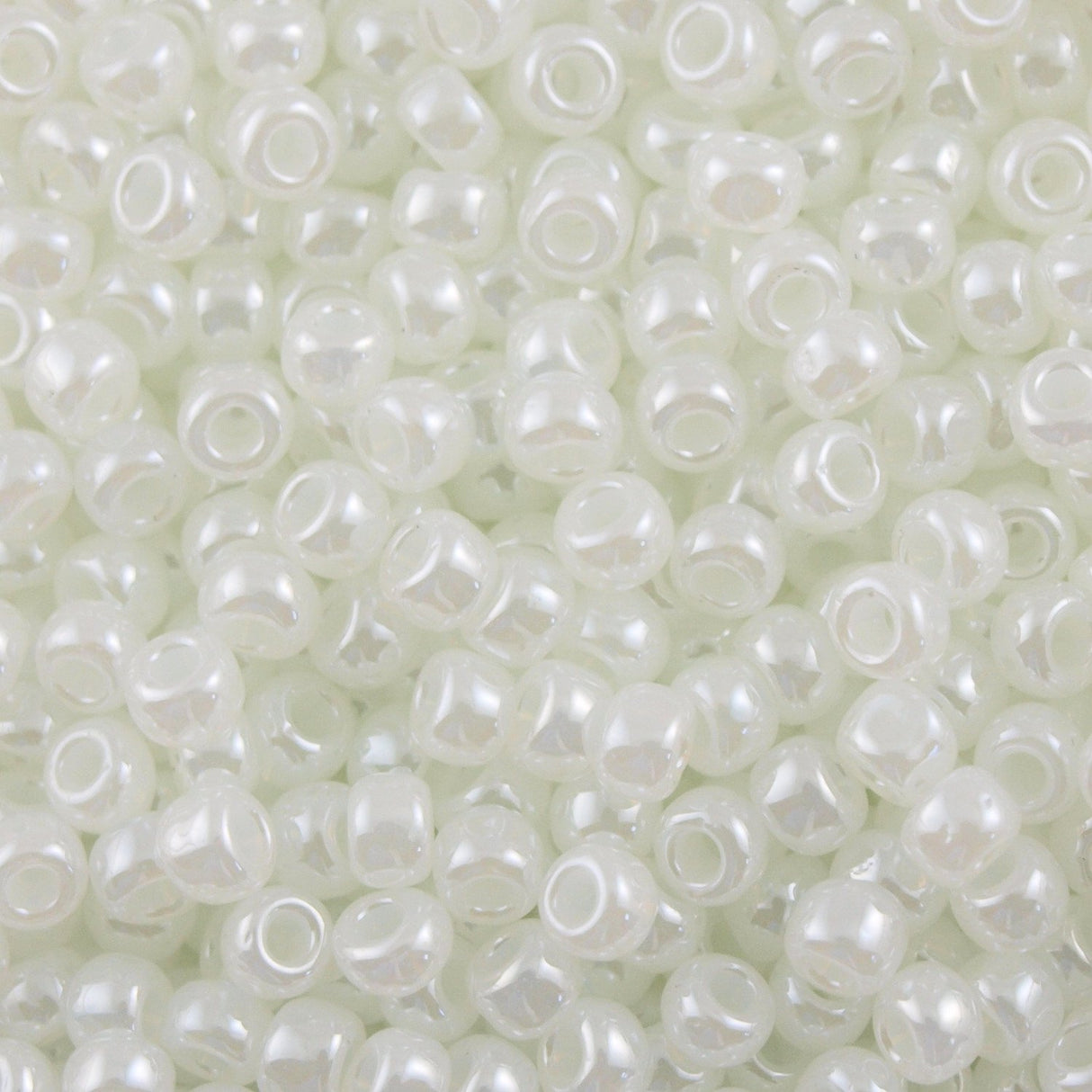 50g toho Round Seed Bead 8/0 Transparent Milk Ceylon (141)