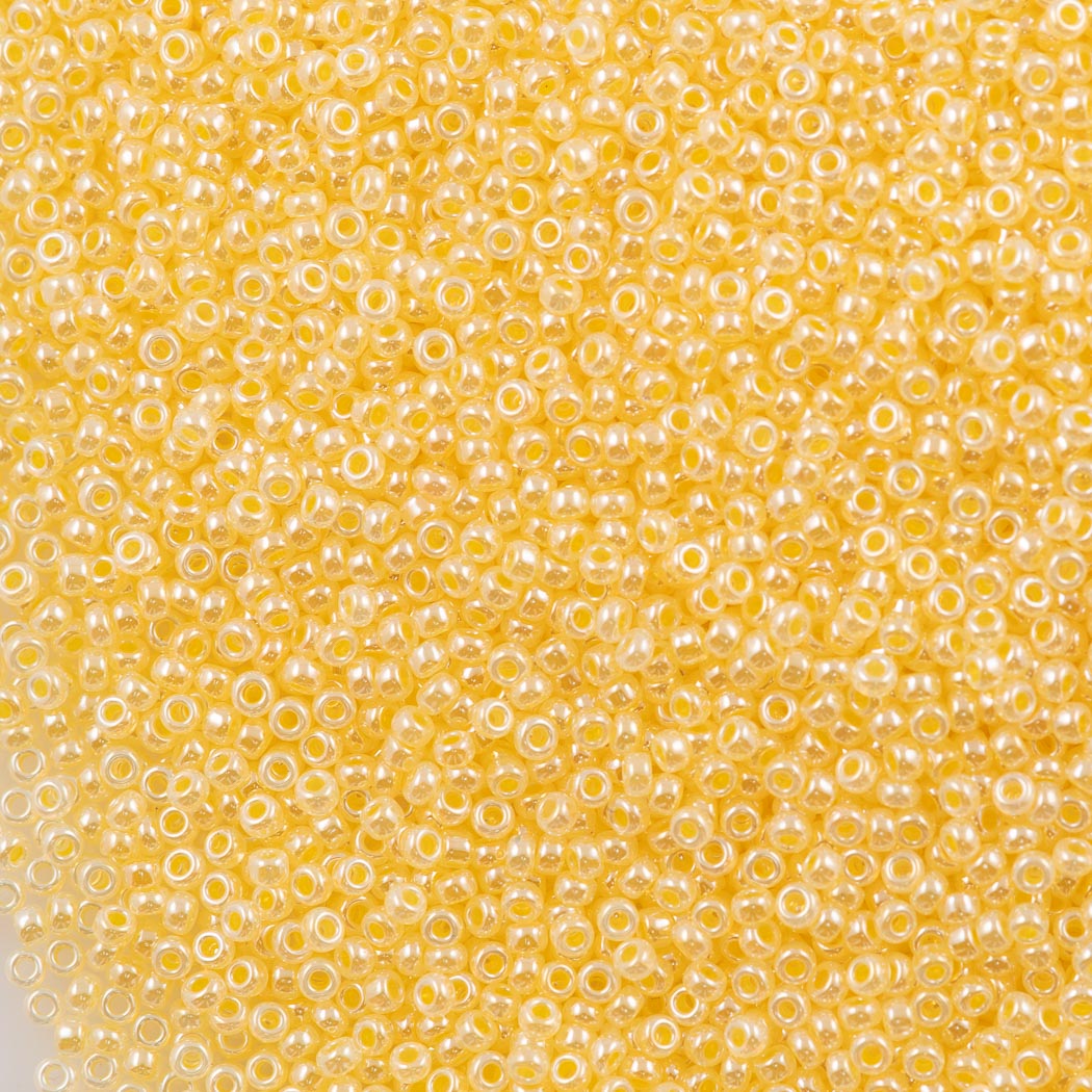 50g Miyuki Round Seed Bead 11/0 Daffodil Ceylon (516)