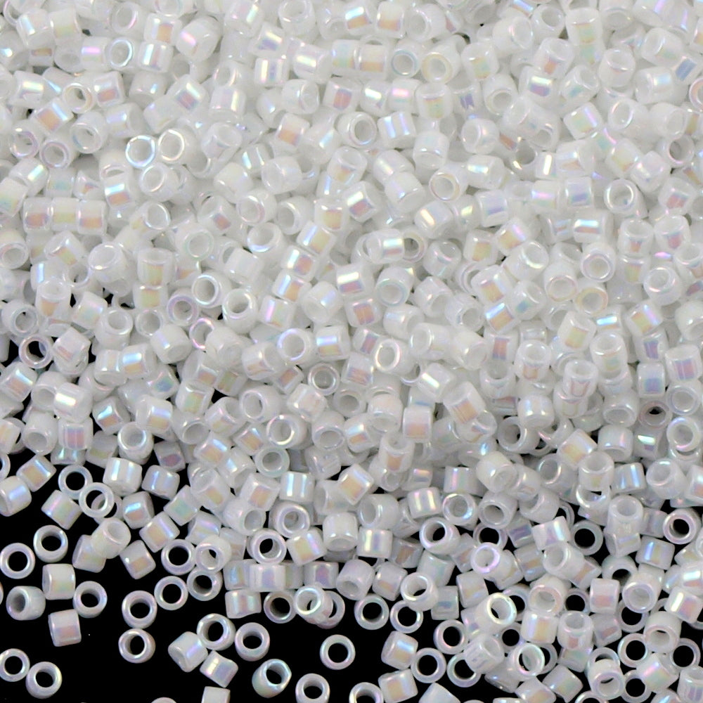 【雪斗】Mirable Miyuki Delica Seed Bead 11/0 Opaque White AB 2-inch Tube DB202