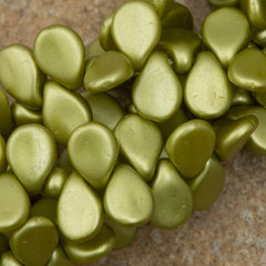 65 Preciosa Pip Pastel Lime Beads (25021)