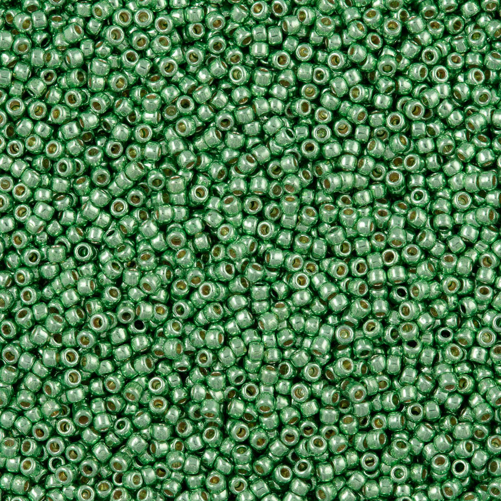 50g Toho Round Seed Bead 11/0 PermaFinish Galvanized Green Apple (587PF)