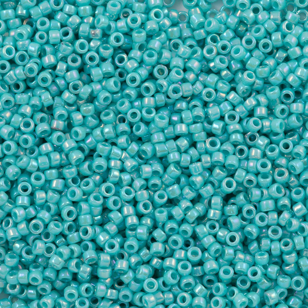 Toho Round Seed Bead 15/0 Opaque Turquoise AB (413)